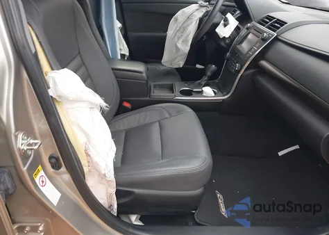 2015 Toyota Camry Le z USA, uszkodzony, nr VIN 4T1BF1FK1FU045791